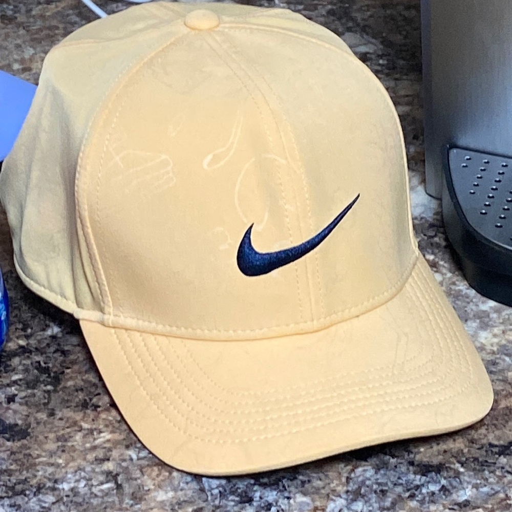 Light peach Nike hat medium